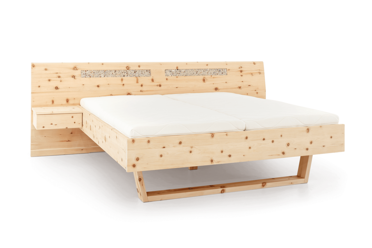 Zirbenbett kaufen von Wuschko in hochwertiger Tischlerqualität.